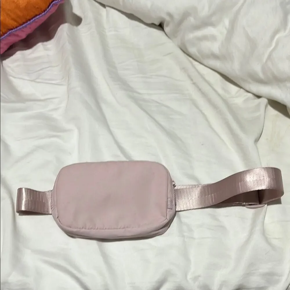 Apana Pink Belt Bag adjustable straps polyester outer/lining clean NWOT